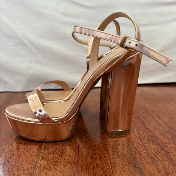 Charles David rose gold metallic block heel platform sandals size 8.5 - Picture 1 of 6